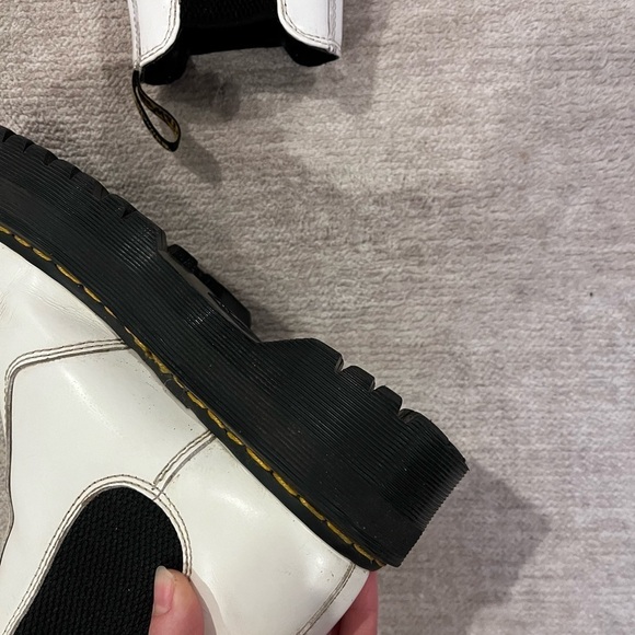 2976 Smooth Leather Chelsea Platform White Quad Dr. Martens size 6 - Picture 7 of 11